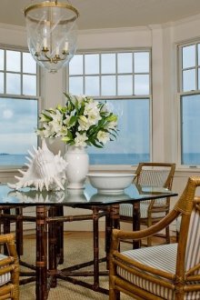 Морски дизайн на дневната-трапезарията
