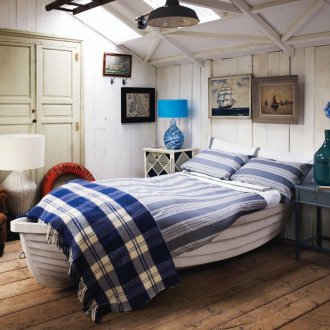 Спалня с винтидж стил