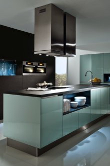 Кухненски интериор с остров