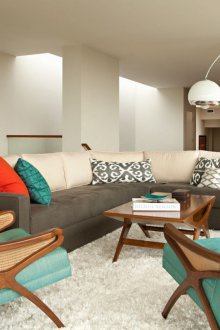 Тюркоазени акценти в интериора на хола