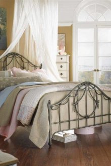 Tembok Coklat di Bilik Tidur Lusuh Chic