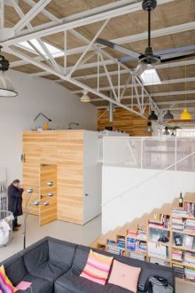 Необичаен светъл дуплекс апартамент