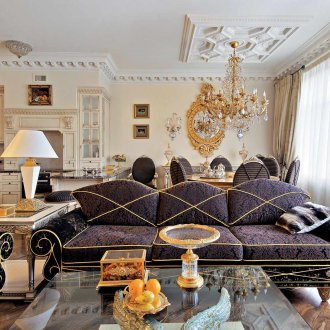 Електична комбинирана трапезария и хол със златни акценти