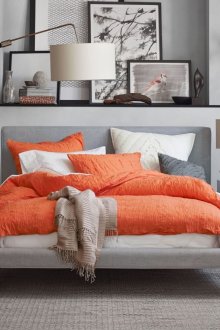 Коралови постелки в спалнята