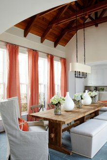 Коралови завеси в трапезарията